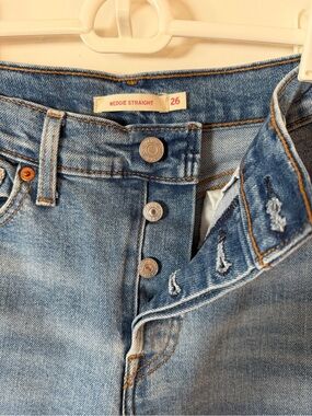 Levi's Wedgie Straight High-Rise Jeans in Light Blue